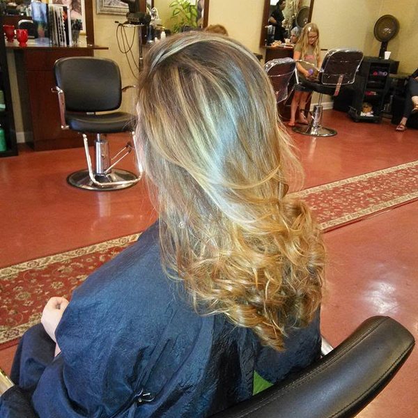 Dimensional highlight hair color
